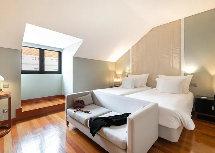 De - Small Luxury Of The World