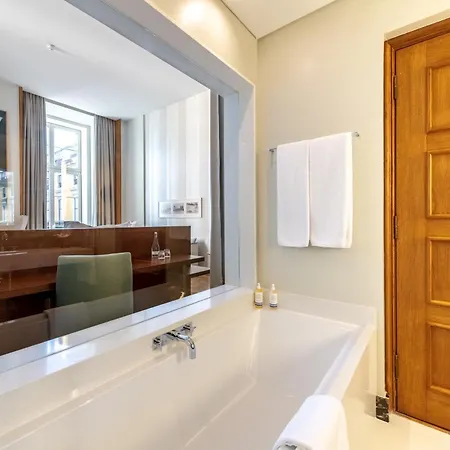 호텔 포우사다 드 리스보아 - 스몰 럭셔리 오브 월드 리스본