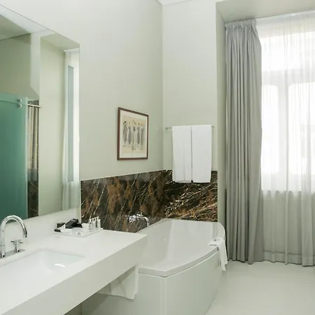 De - Small Luxury Of The World 5*