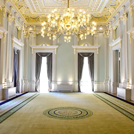 De - Small Luxury Of The World 5* Lisbon