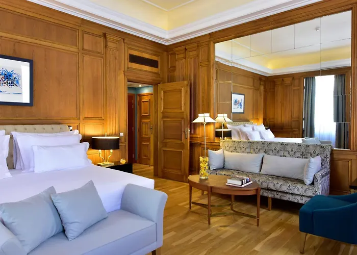 De - Small Luxury Of The World 5*
