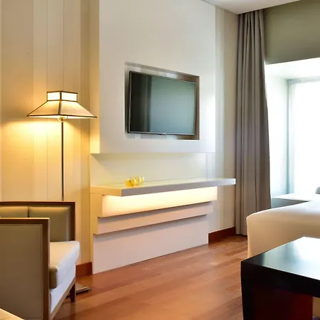 De - Small Luxury Of The World Lisbon